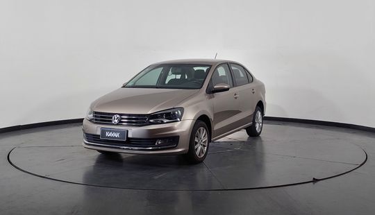 Volkswagen • Polo