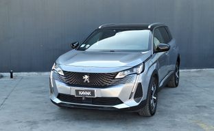 Peugeot • 5008