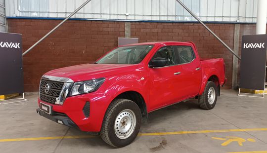 Nissan • Navara