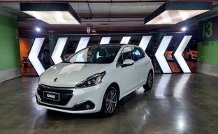 Peugeot • 208