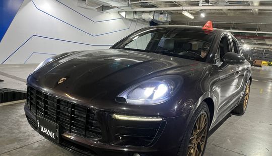 Porsche • Macan