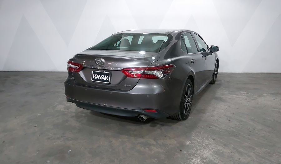 Toyota Camry 2.5 XLE AUTO Sedan 2021