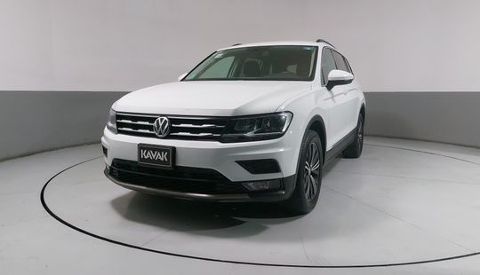 Volkswagen • Tiguan