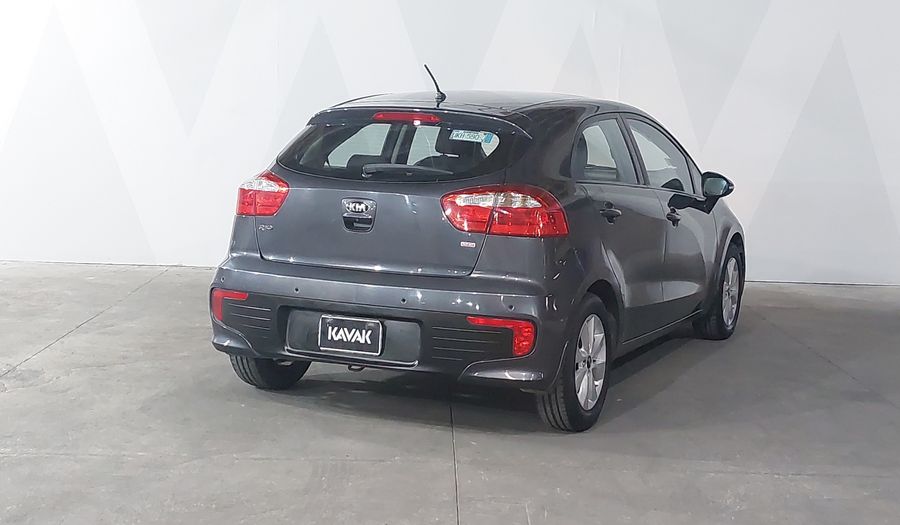 Kia Rio 1.6 EX MT Hatchback 2017