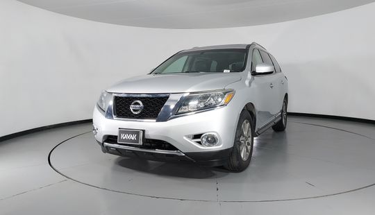 Nissan • Pathfinder