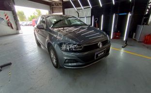 Volkswagen • Polo