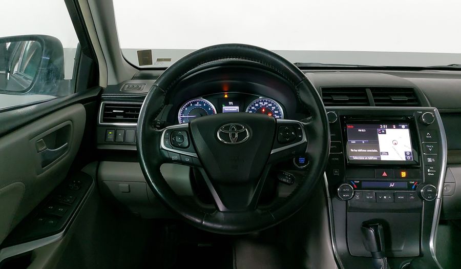 Toyota Camry 2.5 XLE NAVI L4 6AT Sedan 2015