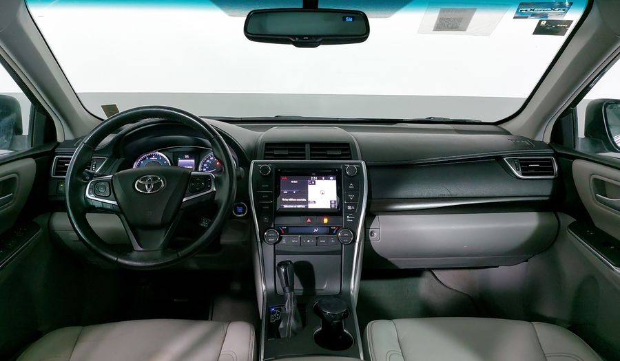 Toyota Camry 2.5 XLE NAVI L4 6AT Sedan 2015