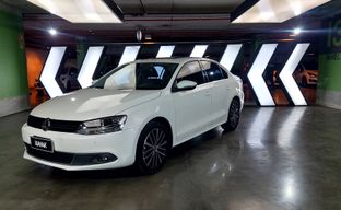 Volkswagen • Vento