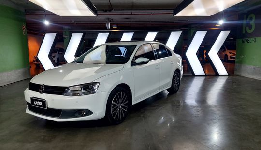 Volkswagen • Vento