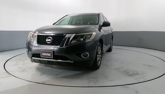 Nissan • Pathfinder