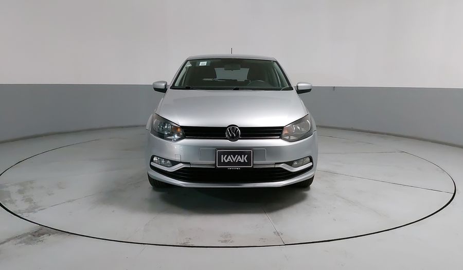 Volkswagen Polo 1.6 MT Hatchback 2015