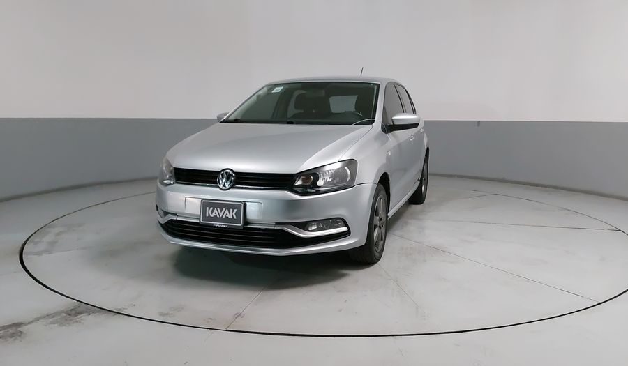 Volkswagen Polo 1.6 MT Hatchback 2015