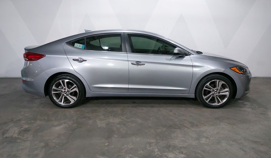 Hyundai Elantra 2.0 LIMITED TECH NAVI AT Sedan 2017