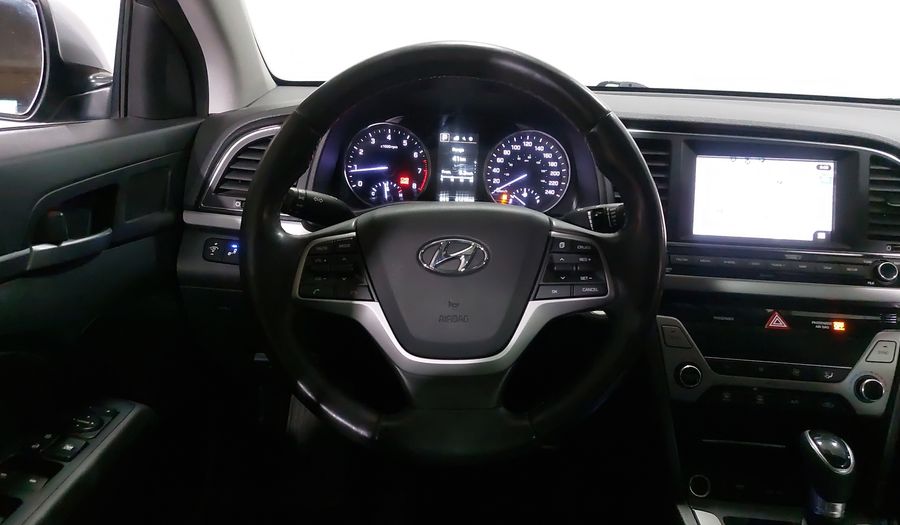 Hyundai Elantra 2.0 LIMITED TECH NAVI AT Sedan 2017