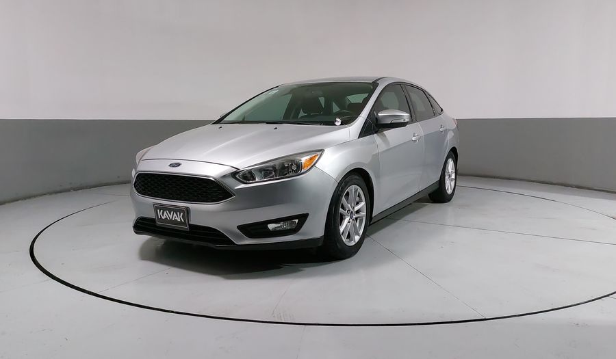 Ford Focus 2.0 SE AT Hatchback 2016