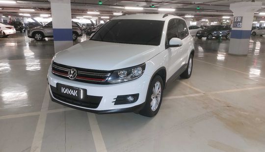 Volkswagen • Tiguan