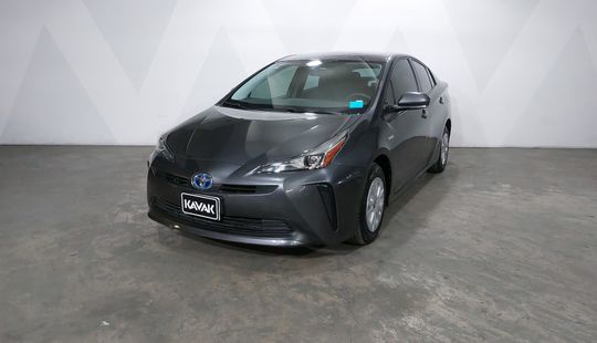 Toyota • Prius