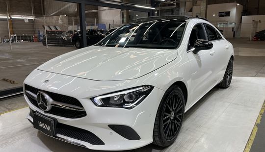 Mercedes Benz • Clase CLA