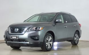 Nissan • Pathfinder