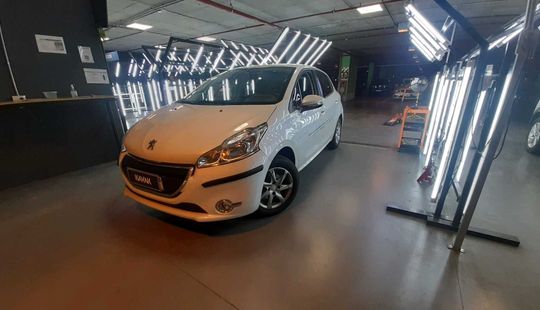 Peugeot • 208