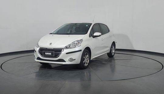 Peugeot • 208