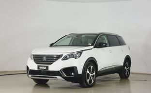 Peugeot • 5008