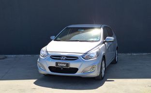 Hyundai • Accent