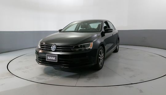 Volkswagen • Jetta