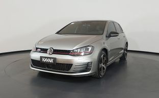 Volkswagen • Golf