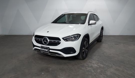 Mercedes Benz • Clase GLA