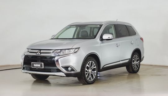 Mitsubishi • Outlander