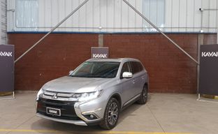 Mitsubishi • Outlander