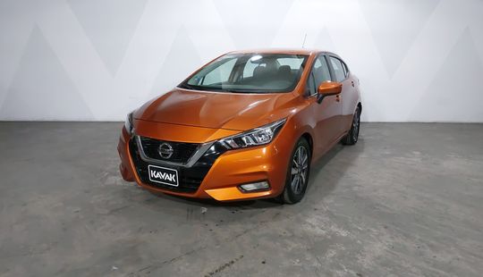 Nissan • Versa