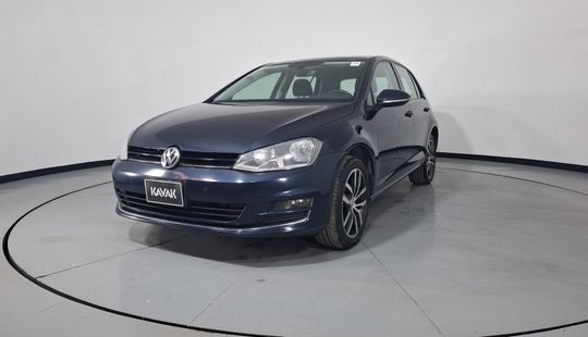 Volkswagen • Golf