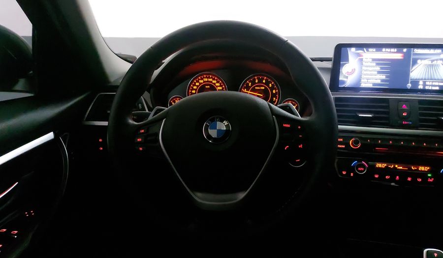 Bmw Serie 3 2.0 330IA SPORT LINE Sedan 2016