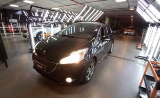 Peugeot • 208