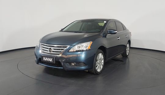 Nissan • Sentra