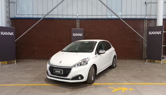 Peugeot • 208