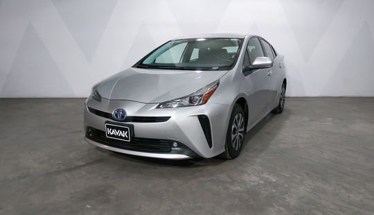 Toyota • Prius