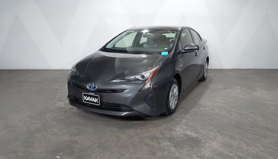 Toyota • Prius