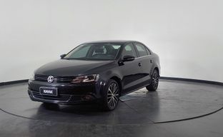 Volkswagen • Vento