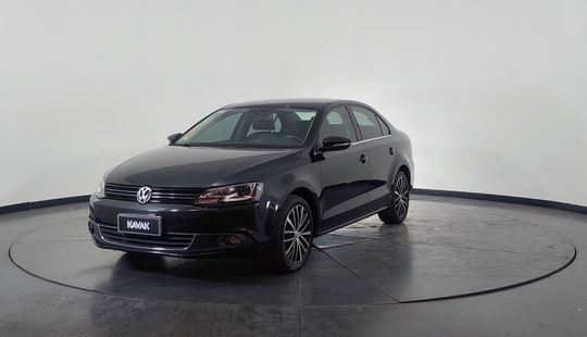 Volkswagen • Vento