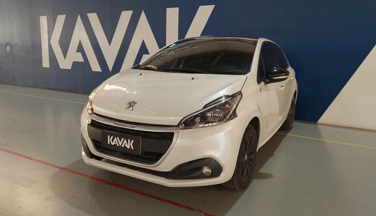 Peugeot • 208