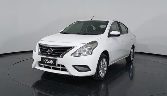 Nissan • Versa