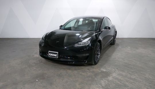 Tesla • Model 3