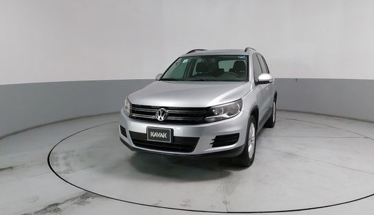 Volkswagen • Tiguan