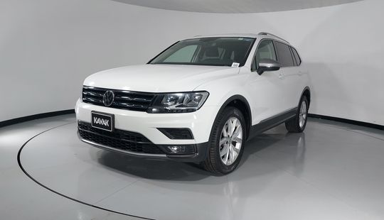 Volkswagen • Tiguan