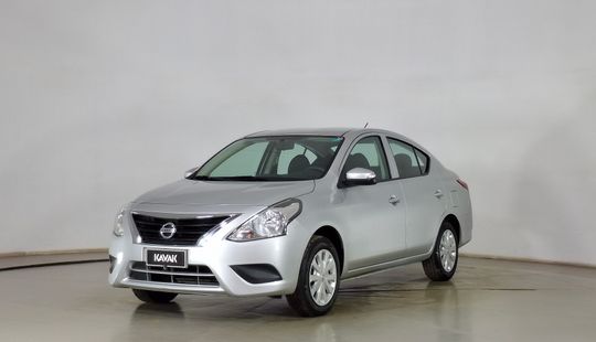 Nissan • Versa