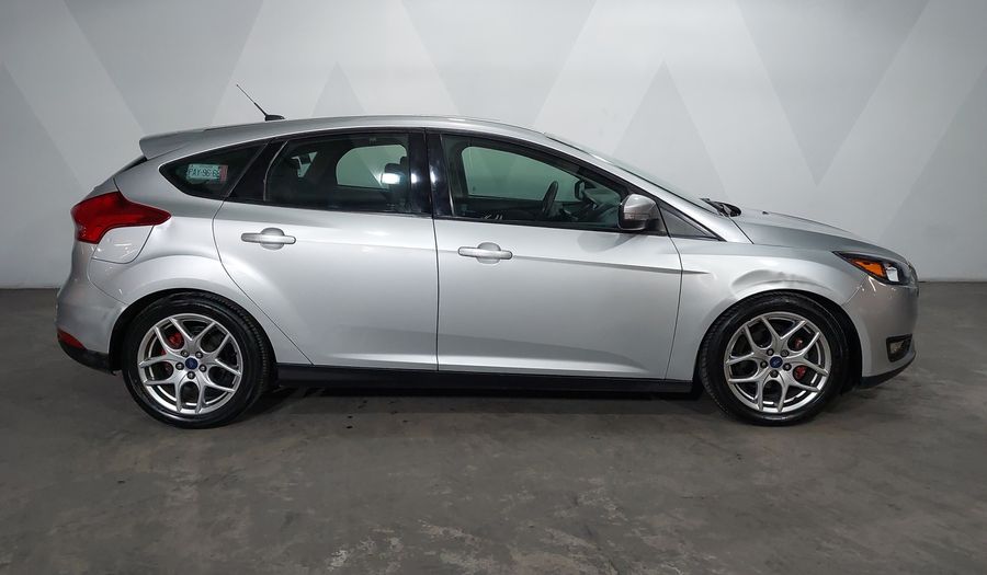 Ford Focus 2.0 SE AT Hatchback 2016